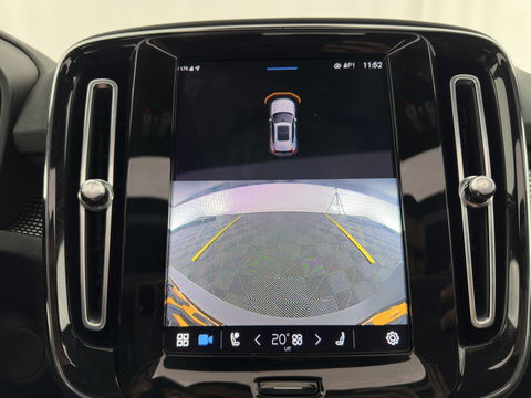 Volvo XC40 Recharge P8 AWD R-Design [ 3-Fase ] { SOH-89%} (INCL-BTW) *PANO | LEATHER-ALCANTARA | DIGI-COCKPIT | FULL-LED | PREMIUM-AUDIO | CARPLAY | KEYLESS | NAVI-FULLMAP | ECC | PDC | HEATED-SPORTSEATS | BLIS | PRIVACY-GLASS | 19''ALU*