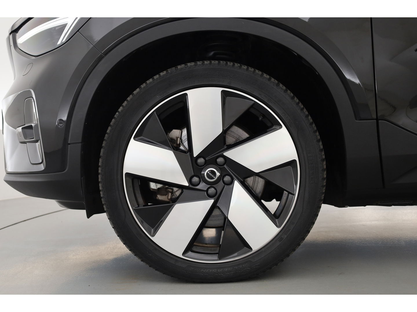 Volvo C40 Recharge Twin Intro Edition 78 kWh | Pano | 360 Camera | H&K Audio |