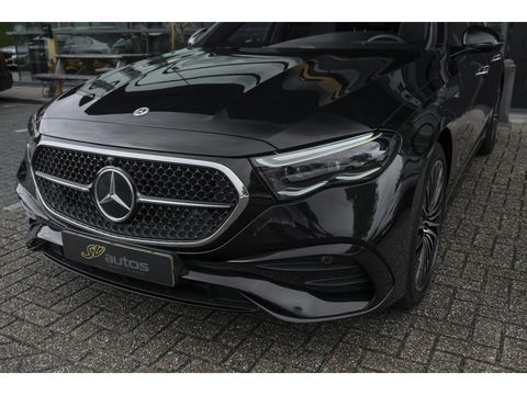 Mercedes-Benz E-Klasse E300e AMG 313pk Hybrid Panoramadak Superscreen Night pakket MBUX Digital light NLauto Keyless 20" LMV