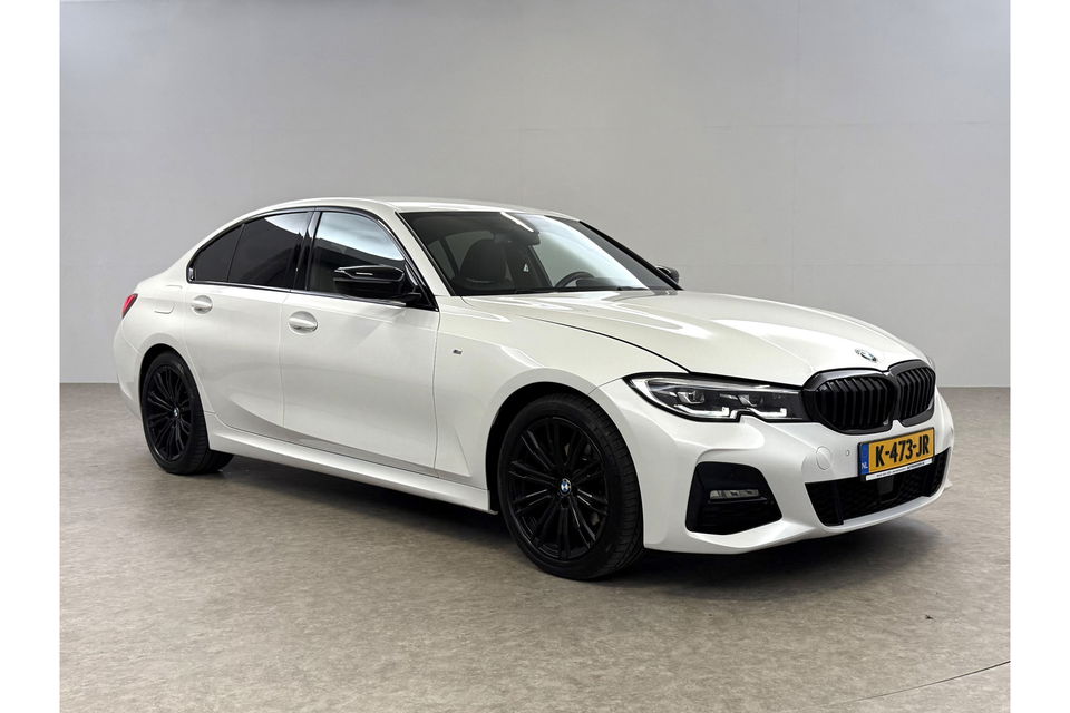 BMW 3-serie 320i 184PK Executive Edition M-sport | Sfeerverlichting | LED | Virtual Cockpit | HuD | Harman/Kardon | Carplay | 18"LMV