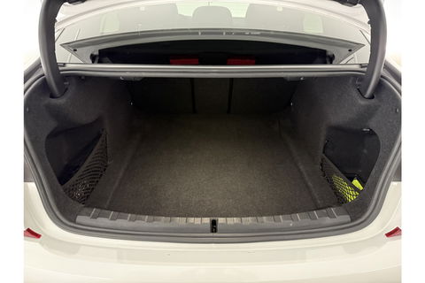 BMW 3-serie 320i 184PK Executive Edition M-sport | Sfeerverlichting | LED | Virtual Cockpit | HuD | Harman/Kardon | Carplay | 18"LMV