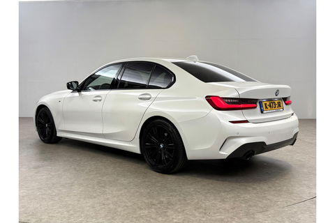BMW 3-serie 320i 184PK Executive Edition M-sport | Sfeerverlichting | LED | Virtual Cockpit | HuD | Harman/Kardon | Carplay | 18"LMV