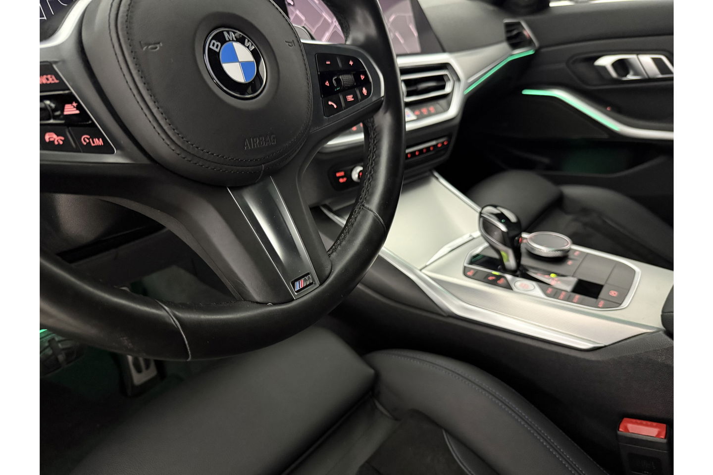 BMW 3-serie 320i 184PK Executive Edition M-sport | Sfeerverlichting | LED | Virtual Cockpit | HuD | Harman/Kardon | Carplay | 18"LMV