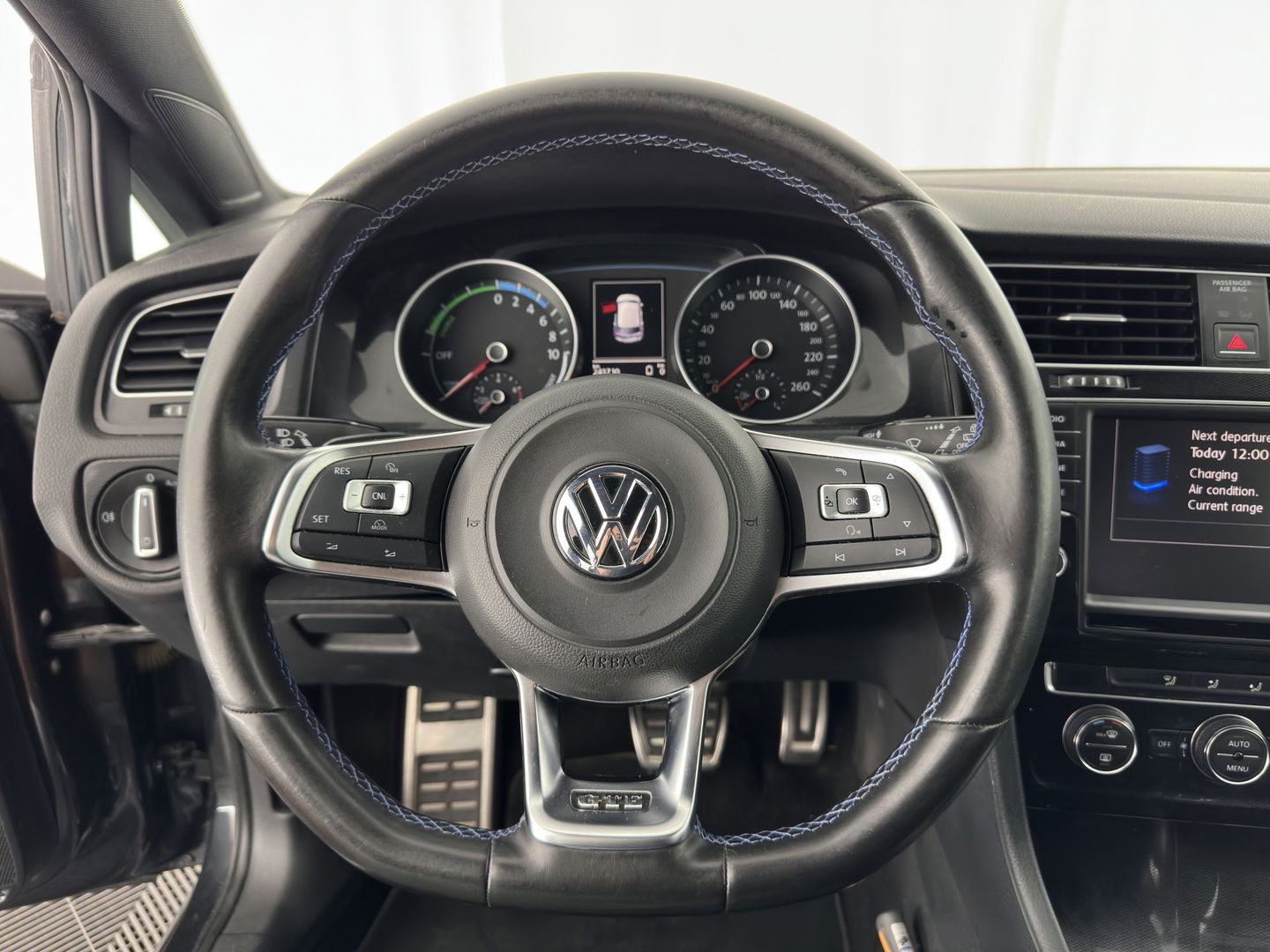 Volkswagen Golf 1.4 TSI GTE *FULL-LED | NAVI-FULLMAP | SPORT-SEATS | ECC | PDC | CRUISE | TOWBAR | 16''ALU*
