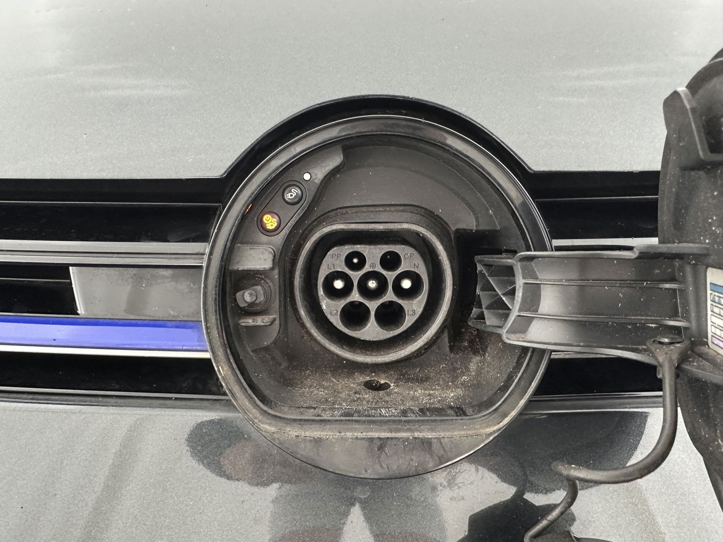 Volkswagen Golf 1.4 TSI GTE *FULL-LED | NAVI-FULLMAP | SPORT-SEATS | ECC | PDC | CRUISE | TOWBAR | 16''ALU*