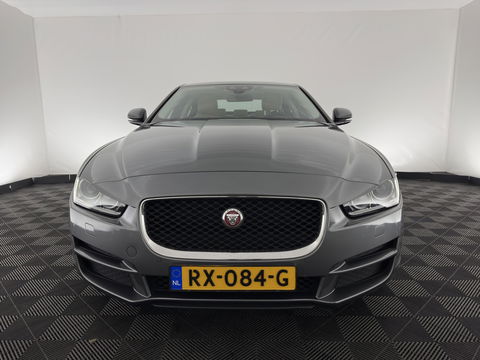 Jaguar XE 2.0 D Prestige [ DISTRIBUTIE-HOORBAAR ] Aut. *LUXURY-LEATHER | XENON | NAVI-FULLMAP | CAMERA | HEATED-COMFORTSEATS | ECC | KEYLESS | SHIFT-PADDLES | LANE-ASSIST |  PDC | CRUISE | TOWBAR | 17''ALU*