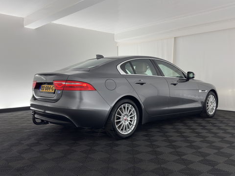 Jaguar XE 2.0 D Prestige [ DISTRIBUTIE-HOORBAAR ] Aut. *LUXURY-LEATHER | XENON | NAVI-FULLMAP | CAMERA | HEATED-COMFORTSEATS | ECC | KEYLESS | SHIFT-PADDLES | LANE-ASSIST |  PDC | CRUISE | TOWBAR | 17''ALU*