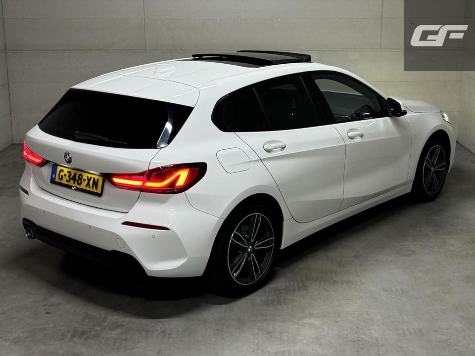 BMW 1 Serie 118i Sport Pano Virtual Carplay Sfeer Cruise NAP