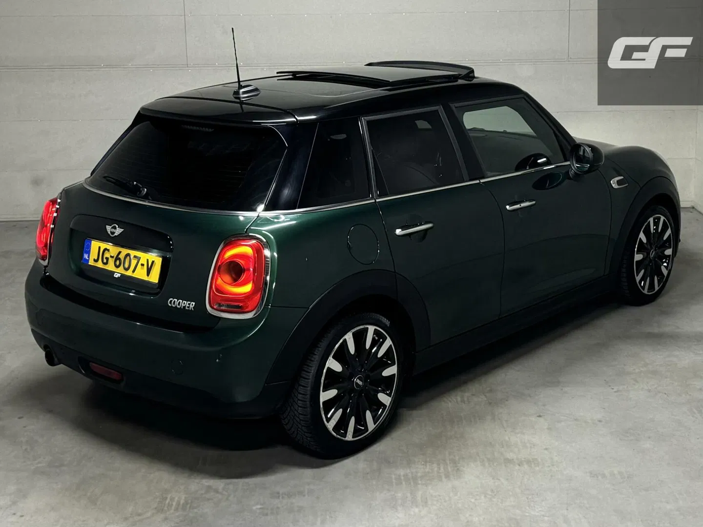 MINI Cooper Mini 1.5 Chili Pano Cruise Navi Leer Sfeer NAP