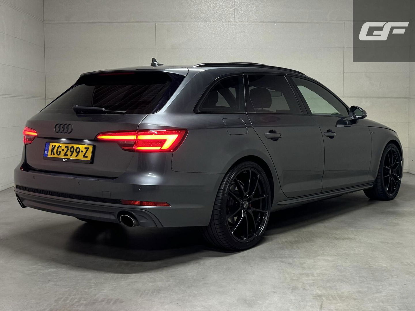 Audi A4 Avant 2.0 TFSI Black Edition S-Line Pano Virtual NAP