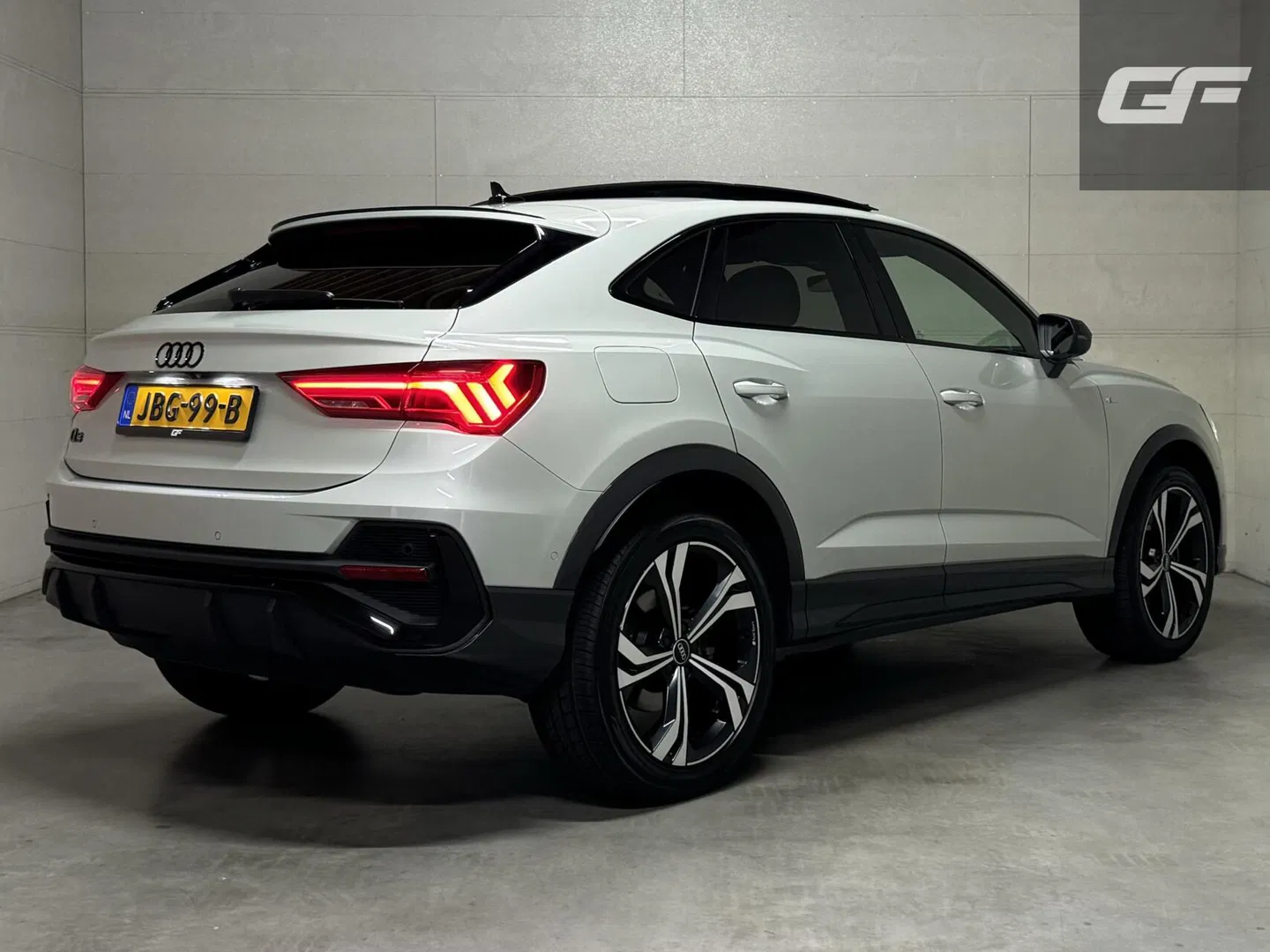 Audi Q3 Sportback 45 TFSI e Black Edition S-Line Pano B&O 360° Memory Leer