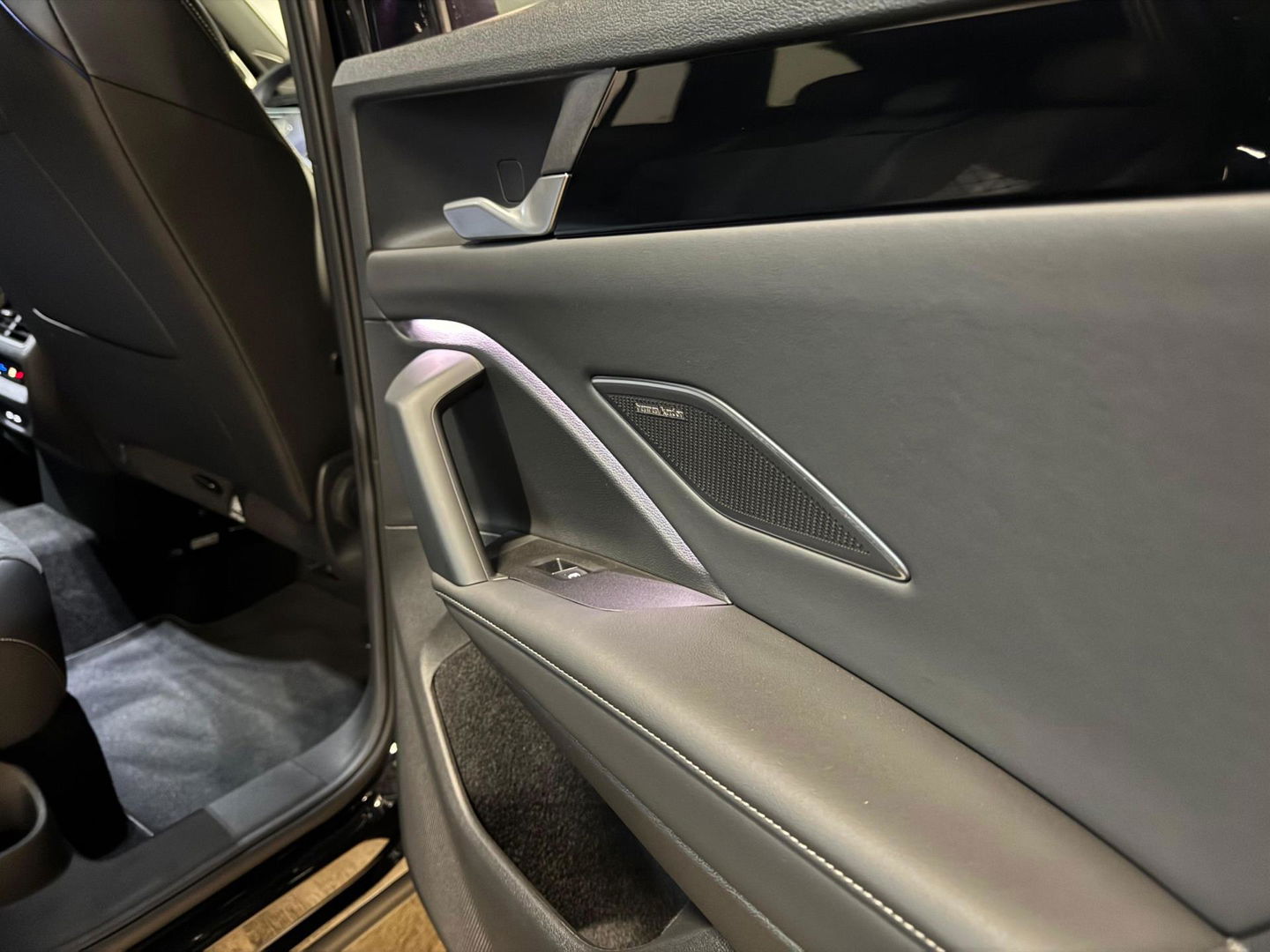 Volkswagen Tiguan 1.5 eTSI R-Line Edition PANO KEYLESS CAM