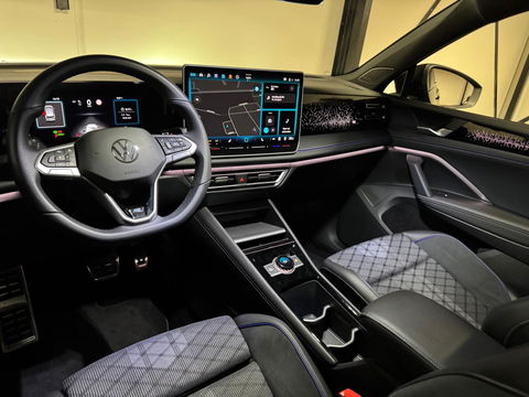 Volkswagen Tiguan 1.5 eTSI R-Line Edition PANO KEYLESS CAM