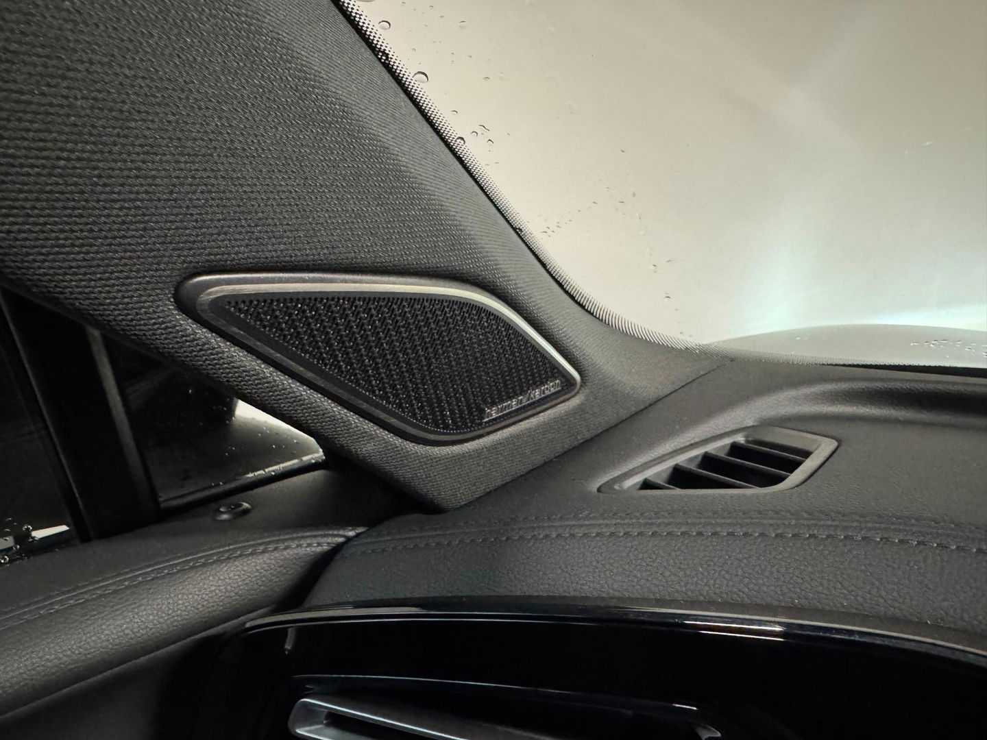 Volkswagen Tiguan 1.5 eTSI R-Line Edition PANO KEYLESS CAM