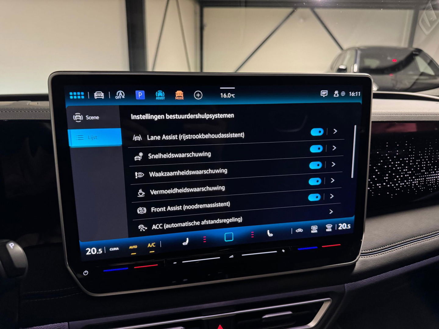 Volkswagen Tiguan 1.5 eTSI R-Line Edition PANO KEYLESS CAM