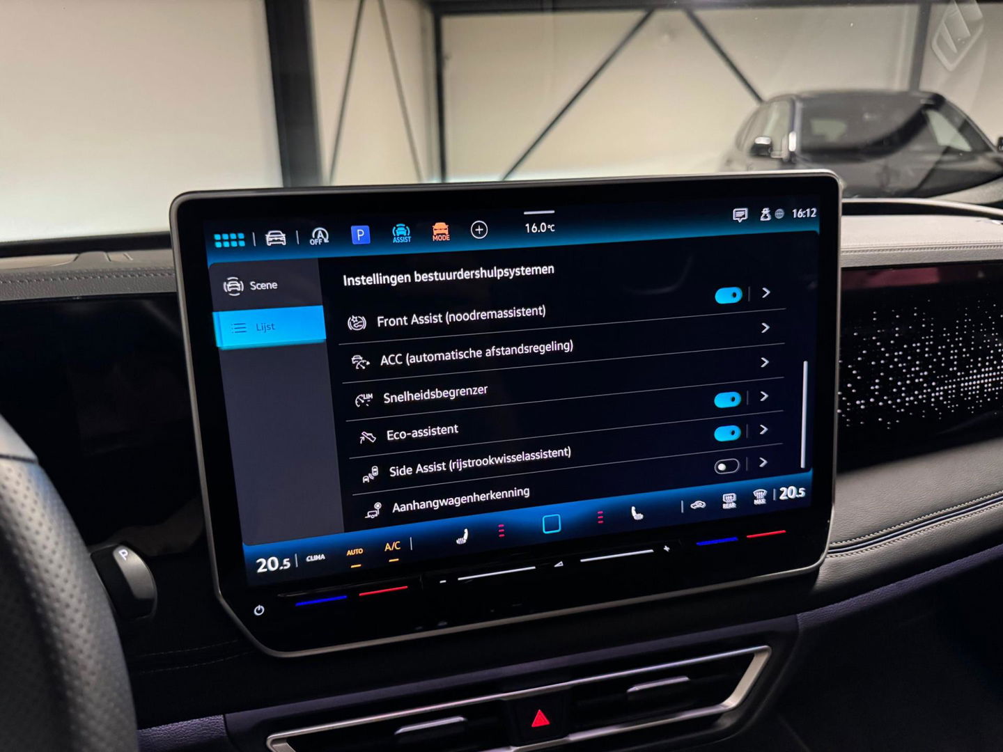 Volkswagen Tiguan 1.5 eTSI R-Line Edition PANO KEYLESS CAM