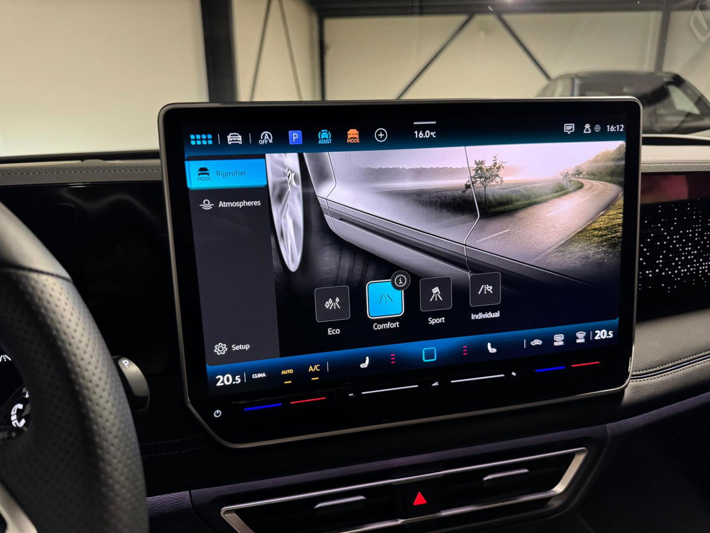 Volkswagen Tiguan 1.5 eTSI R-Line Edition PANO KEYLESS CAM