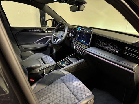Volkswagen Tiguan 1.5 eTSI R-Line Edition PANO KEYLESS CAM