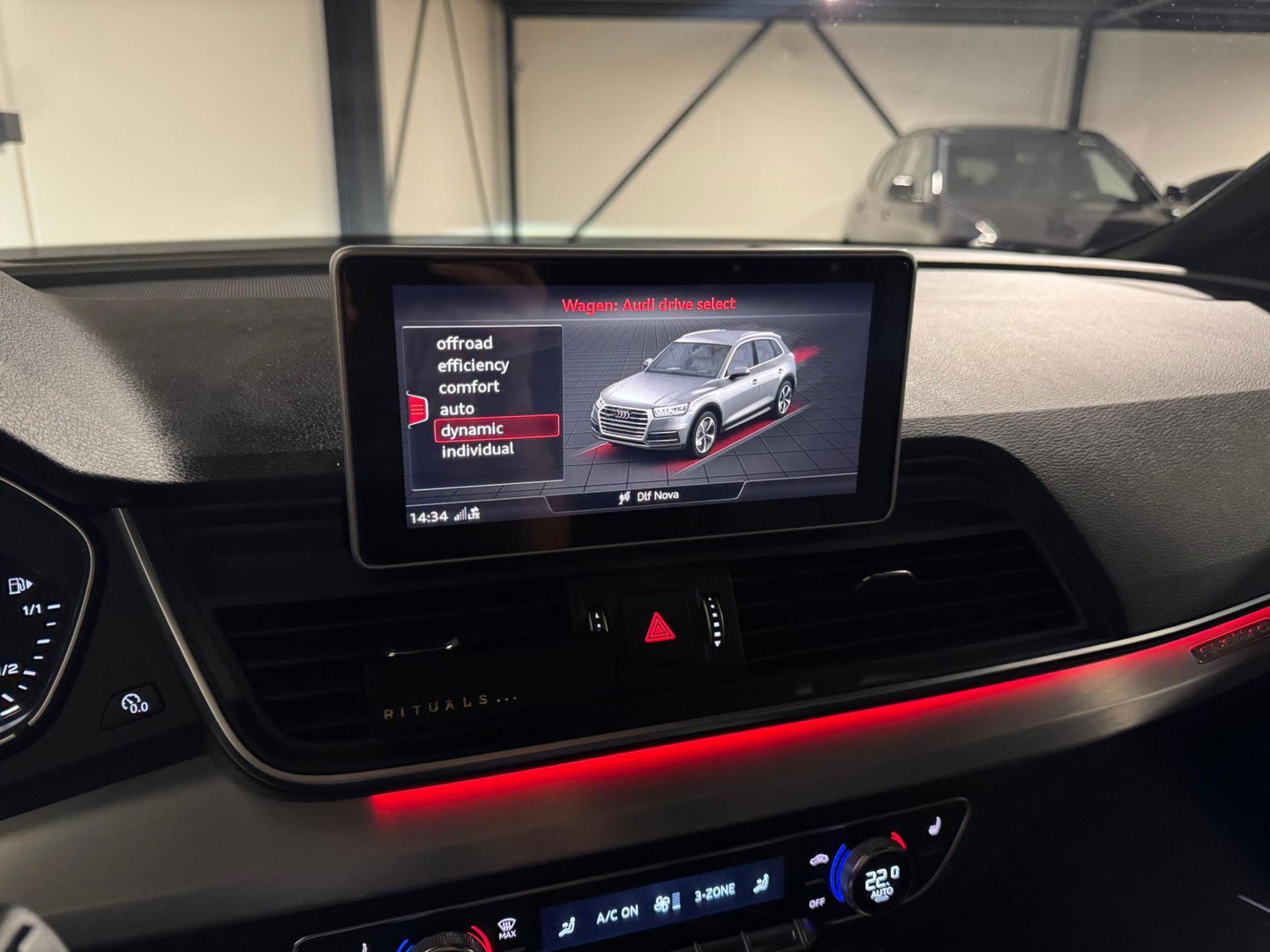 Audi Q5 3.0 TFSI SQ5 quattro PANO KEYLESS CAM