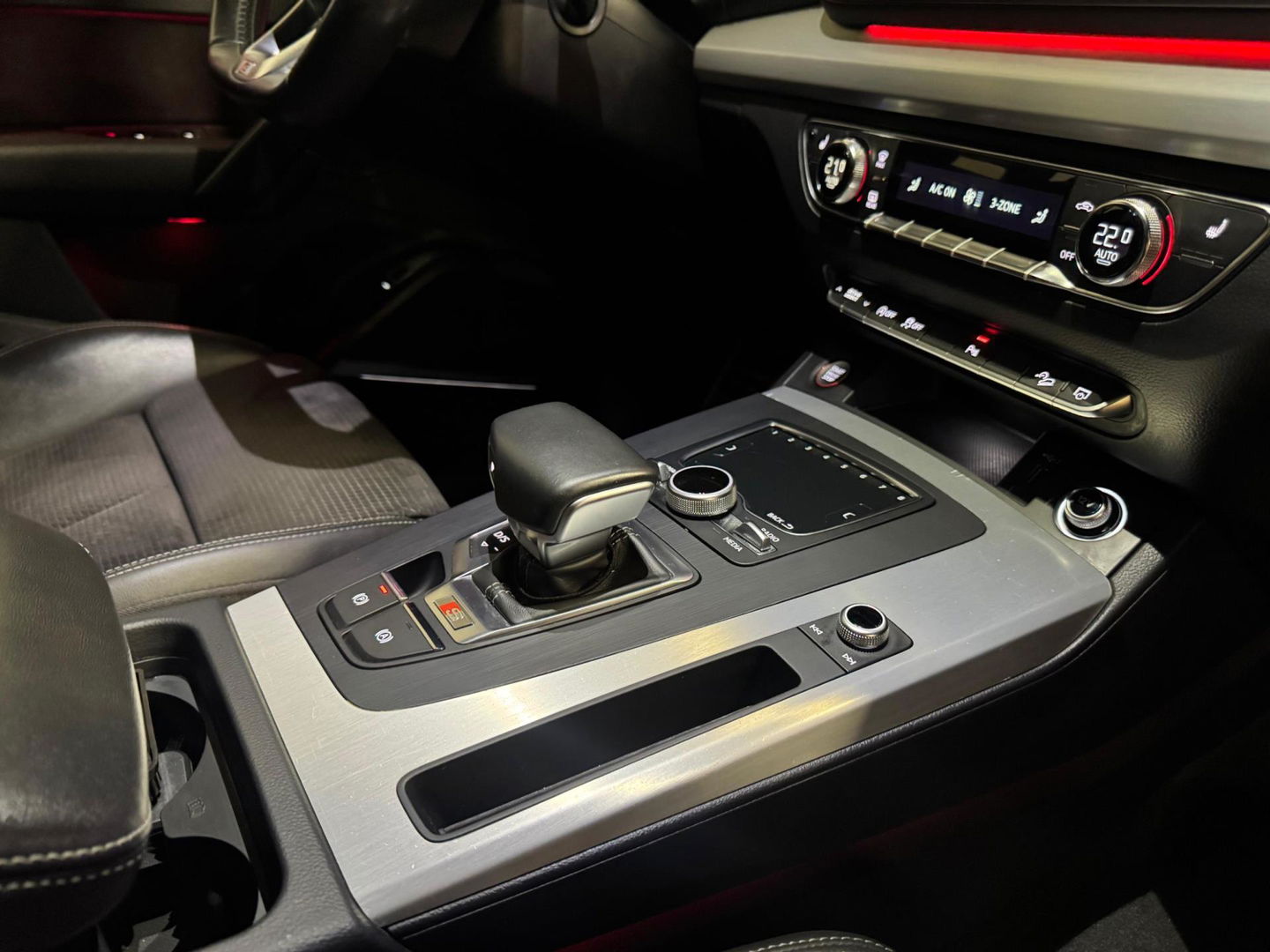 Audi Q5 3.0 TFSI SQ5 quattro PANO KEYLESS CAM
