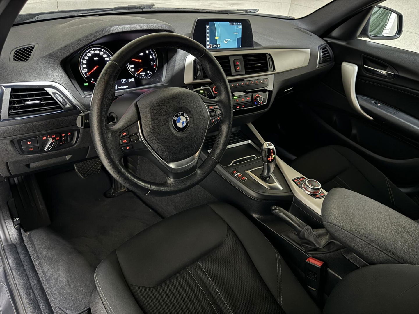 BMW 1 Serie 118i Sport Line Navi Cruise Trekh. NAP