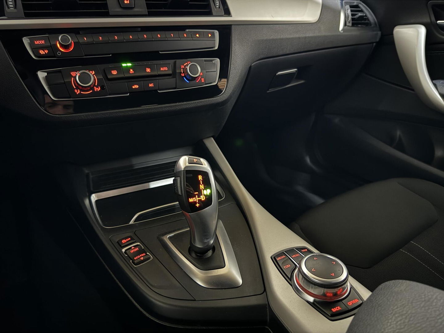 BMW 1 Serie 118i Sport Line Navi Cruise Trekh. NAP