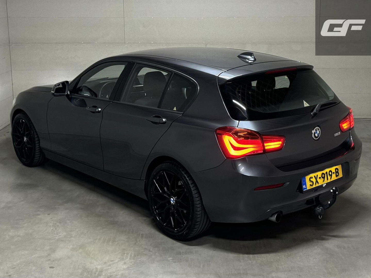 BMW 1 Serie 118i Sport Line Navi Cruise Trekh. NAP
