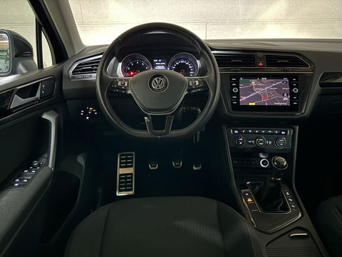 Volkswagen Tiguan 1.4 TSI ACT Carplay ACC Stoelver. Camera Trekh.