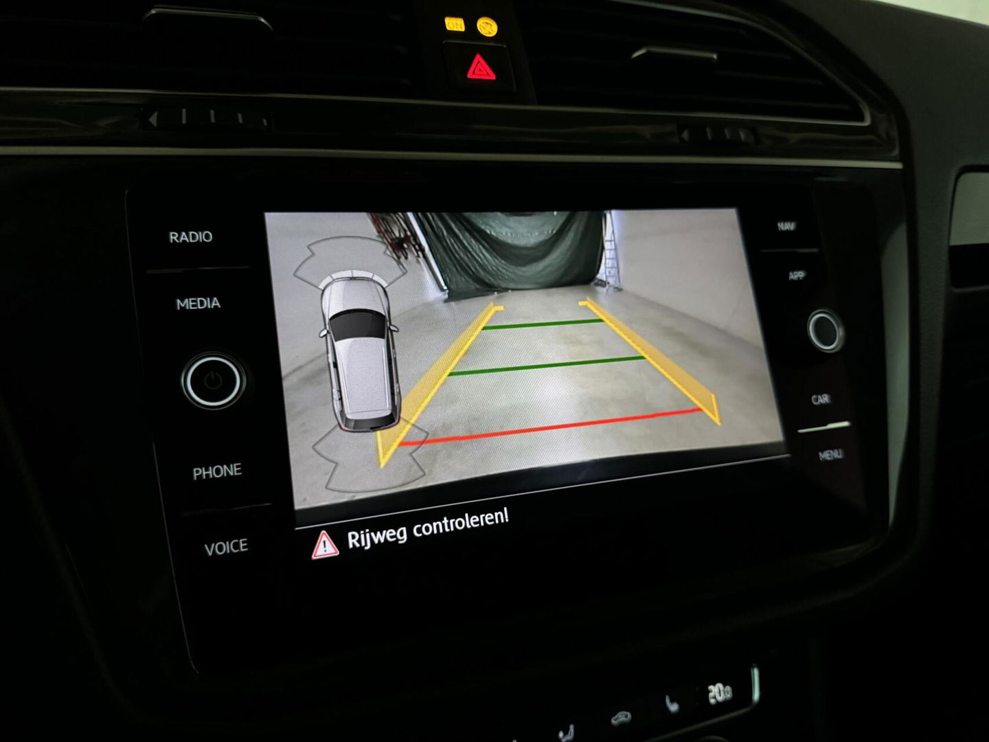 Volkswagen Tiguan 1.4 TSI ACT Carplay ACC Stoelver. Camera Trekh.