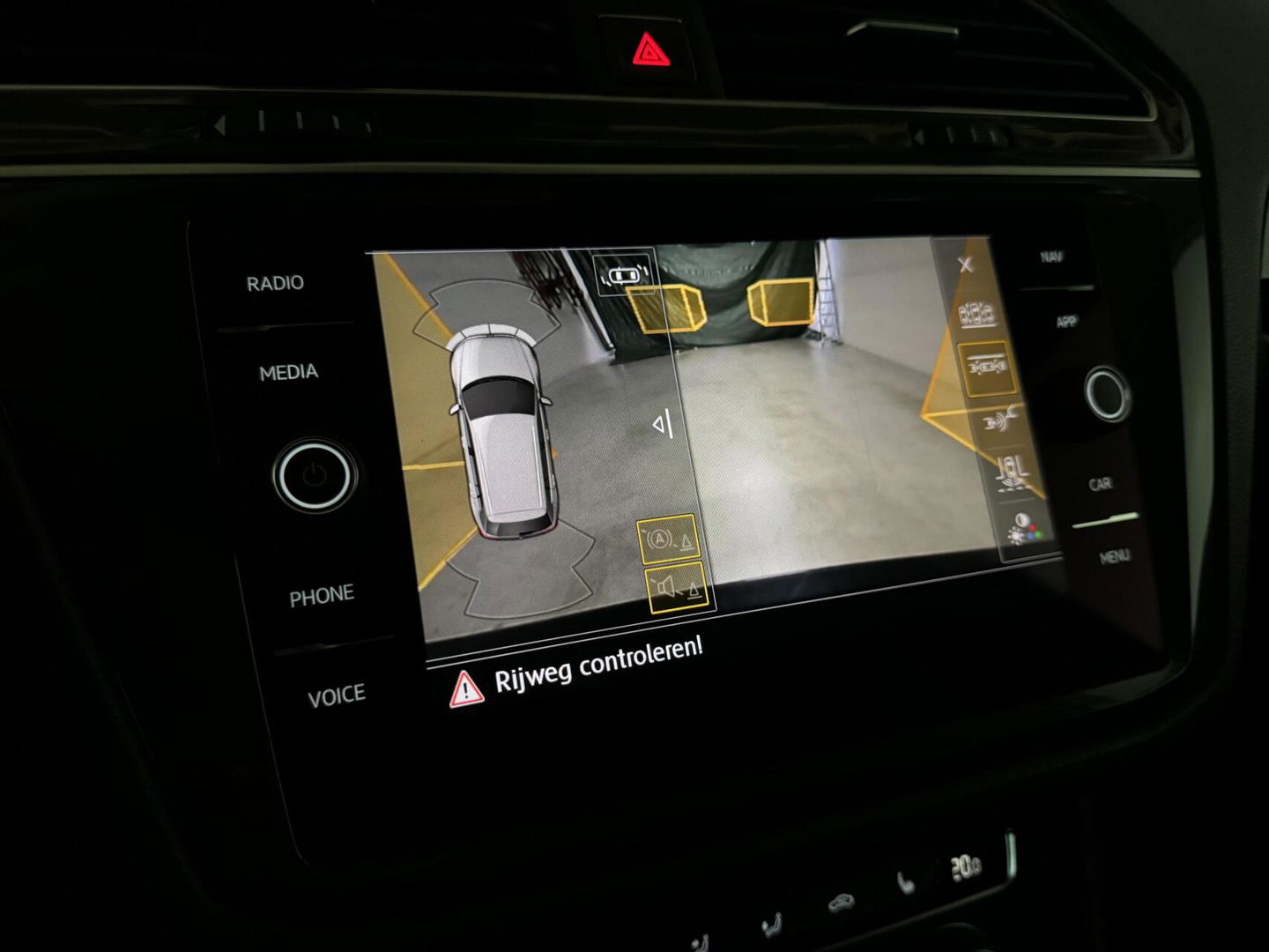 Volkswagen Tiguan 1.4 TSI ACT Carplay ACC Stoelver. Camera Trekh.
