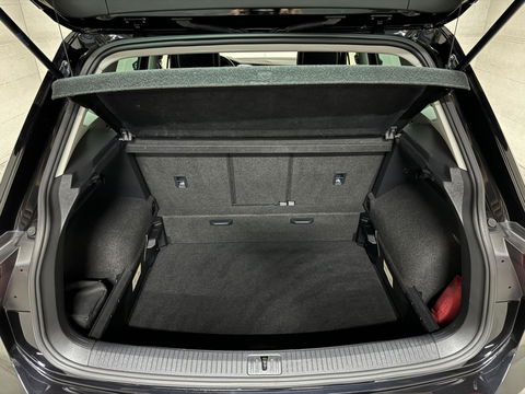 Volkswagen Tiguan 1.4 TSI ACT Carplay ACC Stoelver. Camera Trekh.
