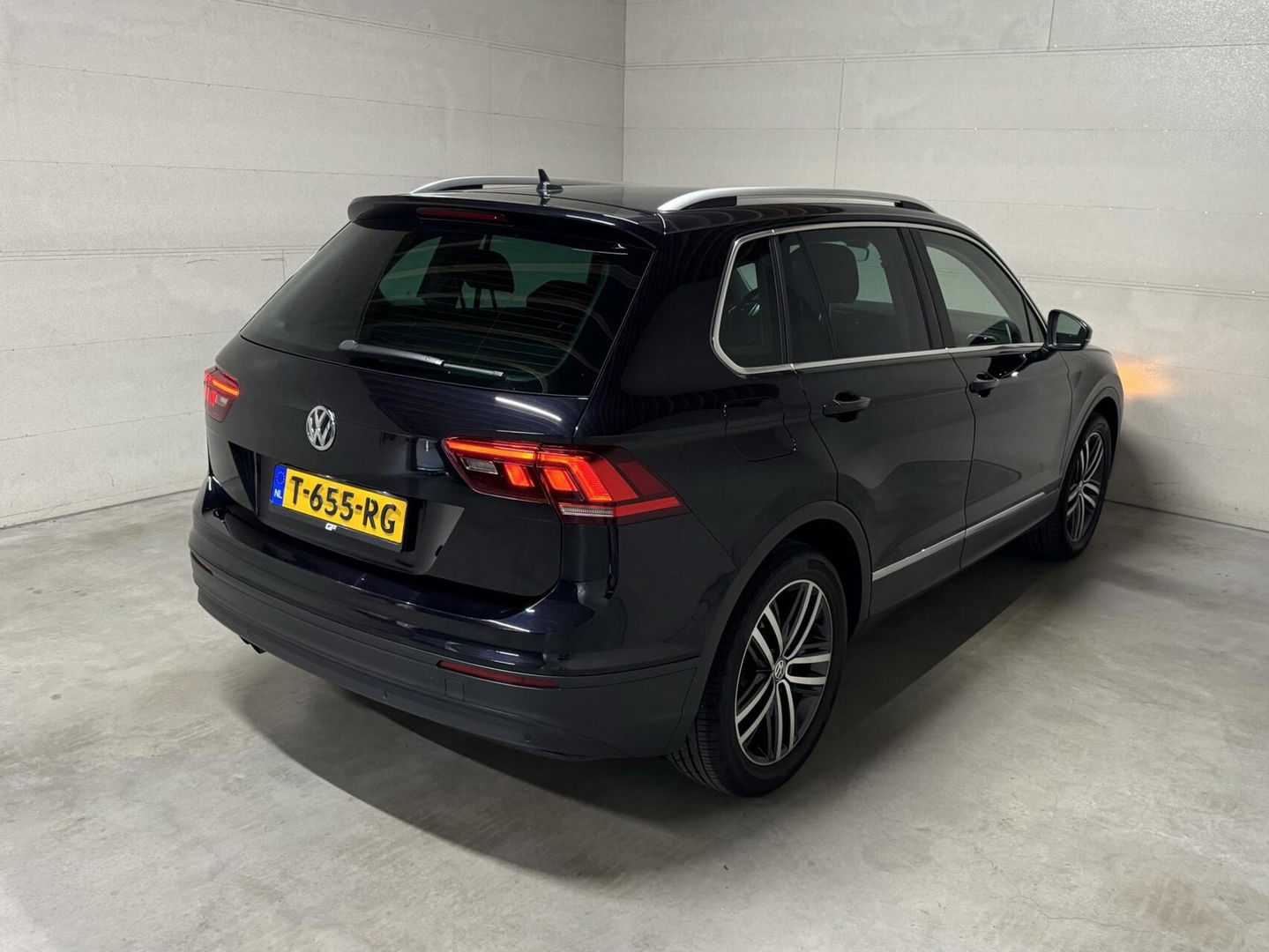 Volkswagen Tiguan 1.4 TSI ACT Carplay ACC Stoelver. Camera Trekh.