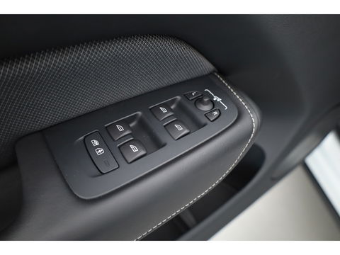 Volvo XC60 2.0 T8 Plug-in-hybrid AWD Polestar Engineered | Öhlins |Bowers & Wilkins | Trekhaak | alarm | 360 camera |  gelaagd glas |