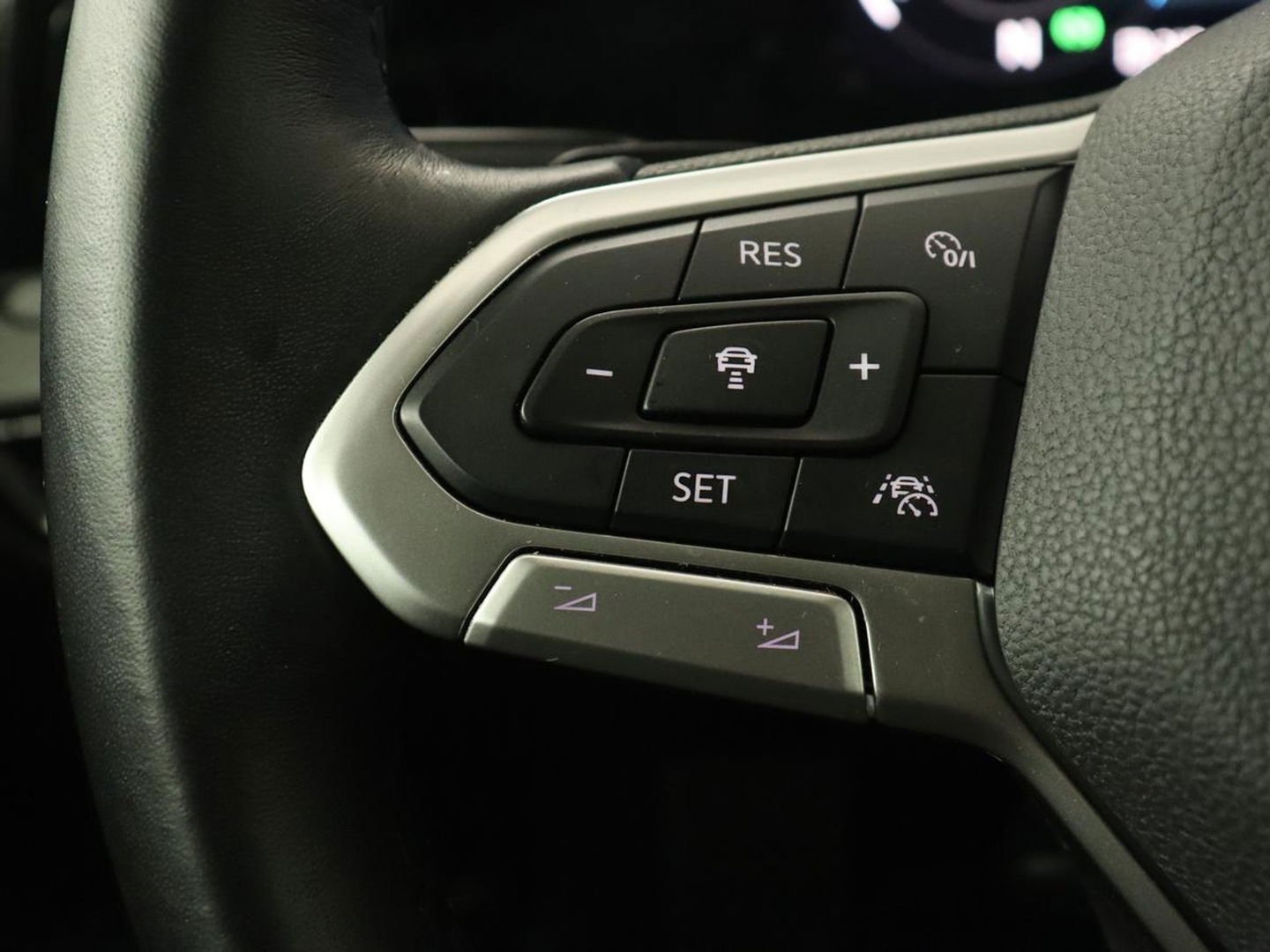 Volkswagen Golf 1.5 eTSI Style | Panoramadak | Automaat 1.5 eTSI Style | Panoramadak | Automaat | Navigatie | Memory | Adaptive cruise | Camera | Park assist | Carplay | Sfeerverlichting | Lane assist