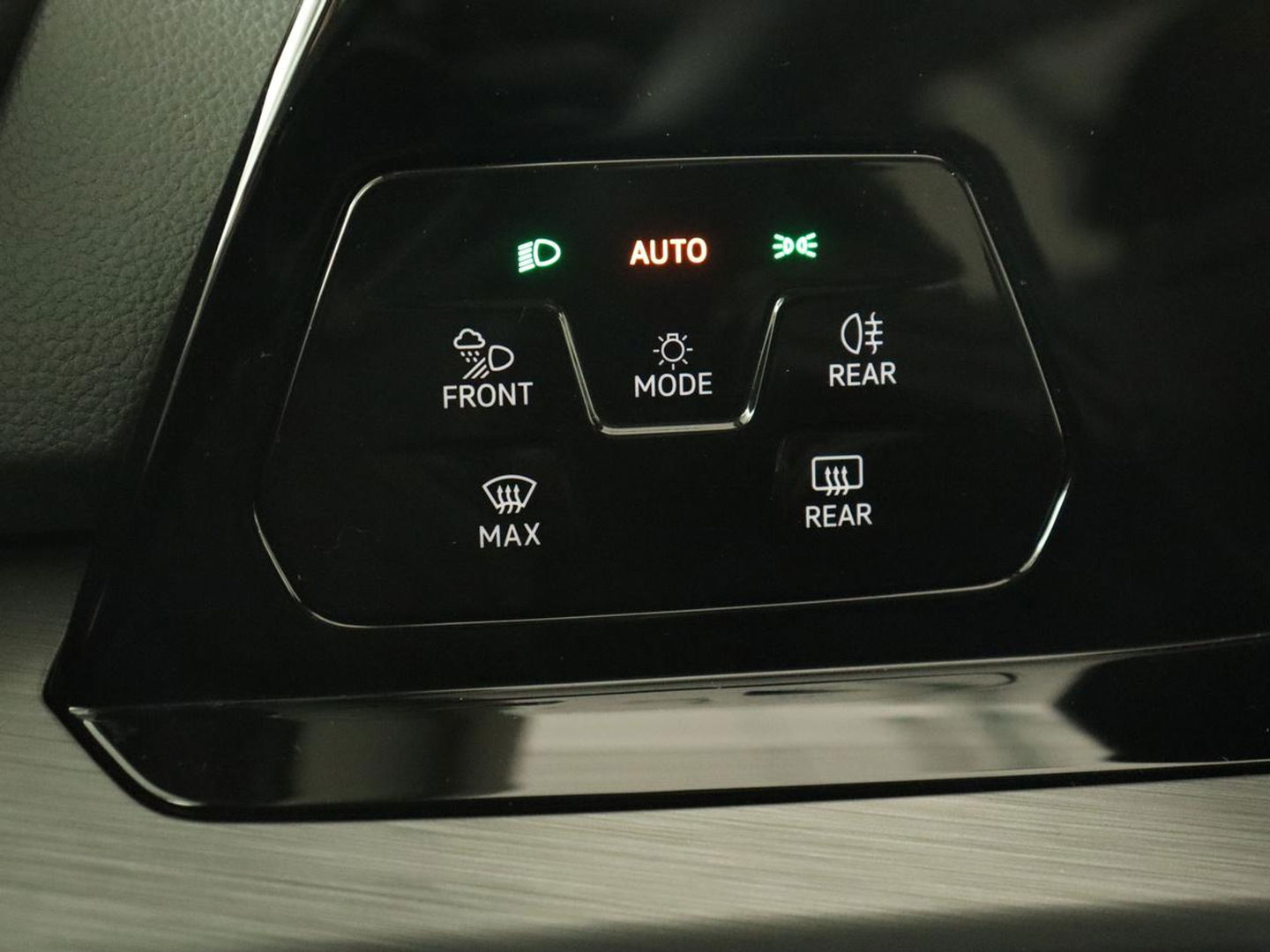 Volkswagen Golf 1.5 eTSI Style | Panoramadak | Automaat 1.5 eTSI Style | Panoramadak | Automaat | Navigatie | Memory | Adaptive cruise | Camera | Park assist | Carplay | Sfeerverlichting | Lane assist