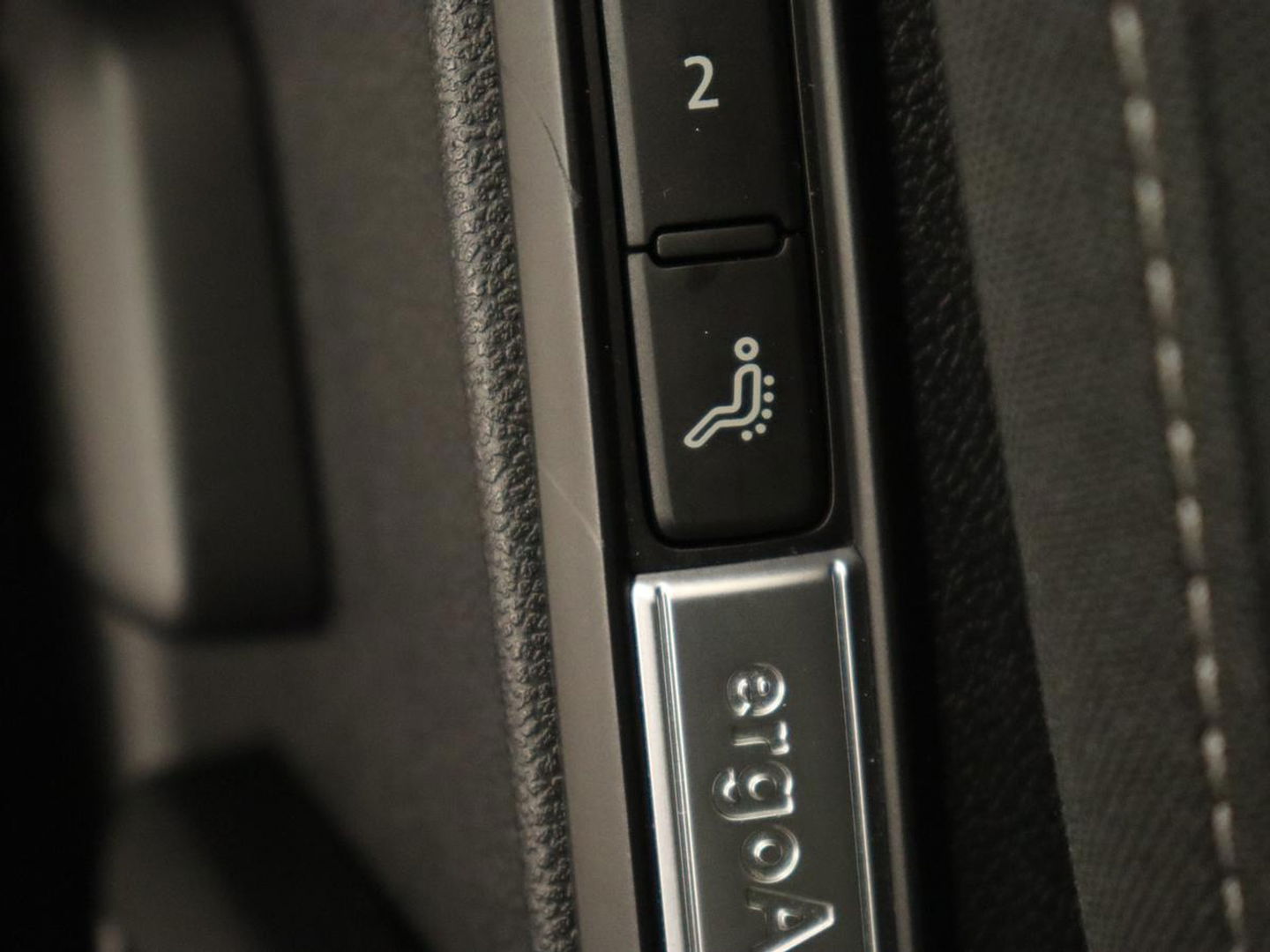 Volkswagen Golf 1.5 eTSI Style | Panoramadak | Automaat 1.5 eTSI Style | Panoramadak | Automaat | Navigatie | Memory | Adaptive cruise | Camera | Park assist | Carplay | Sfeerverlichting | Lane assist