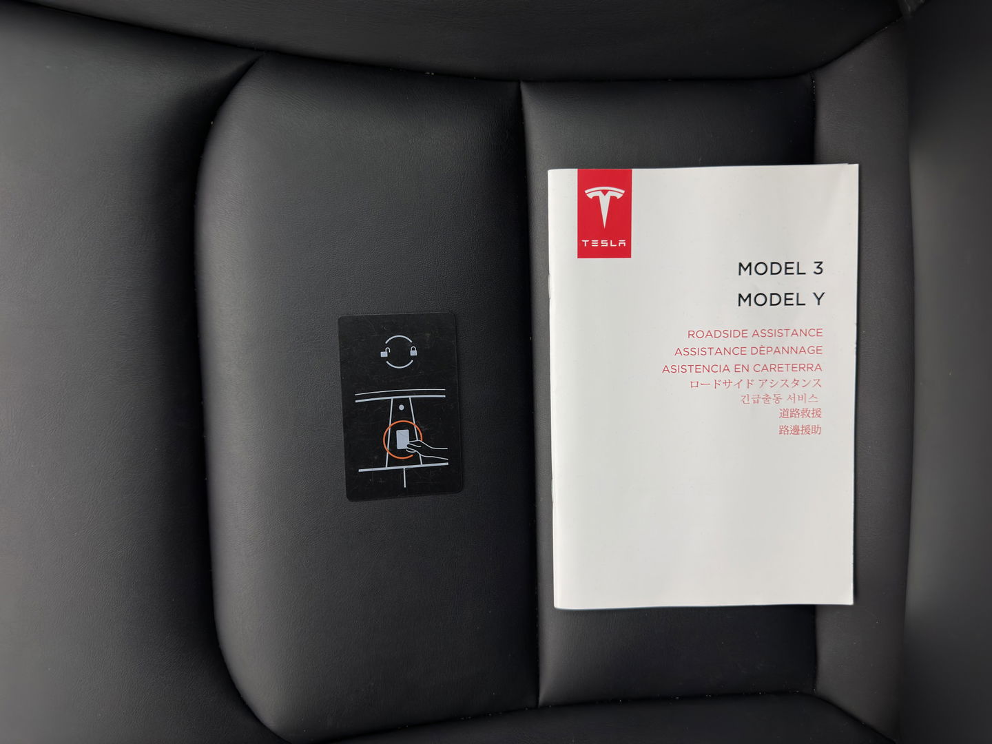 Tesla Model Y RWD 58 kWh [ 3-Fase ] {SOH-93%} (INCL-BTW) Aut. *PANO | AUTO-PILOT | LUXURY-LEATHER | TOP-VIEW | NAVI-FULLMAP | MATRIX-LED | DIGI-COCKPIT | KEYLESS | CAMERA | DAB+ | HEATED-COMFORTSEATS | PRIVACY-GLASS*
