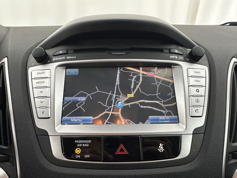 Hyundai ix35 1.7 CRDi Active *LEATHER-FABRIC | NAVI-FULLMAP | CAMERA | KEYLESS | ECC | CRUISE | COMFORT-SEATS | PRIVACY-GLASS | 17''ALU*