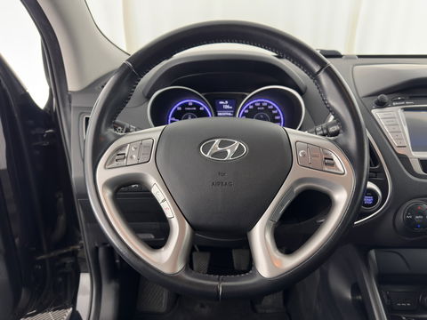 Hyundai ix35 1.7 CRDi Active *LEATHER-FABRIC | NAVI-FULLMAP | CAMERA | KEYLESS | ECC | CRUISE | COMFORT-SEATS | PRIVACY-GLASS | 17''ALU*