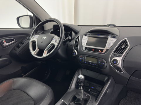 Hyundai ix35 1.7 CRDi Active *LEATHER-FABRIC | NAVI-FULLMAP | CAMERA | KEYLESS | ECC | CRUISE | COMFORT-SEATS | PRIVACY-GLASS | 17''ALU*