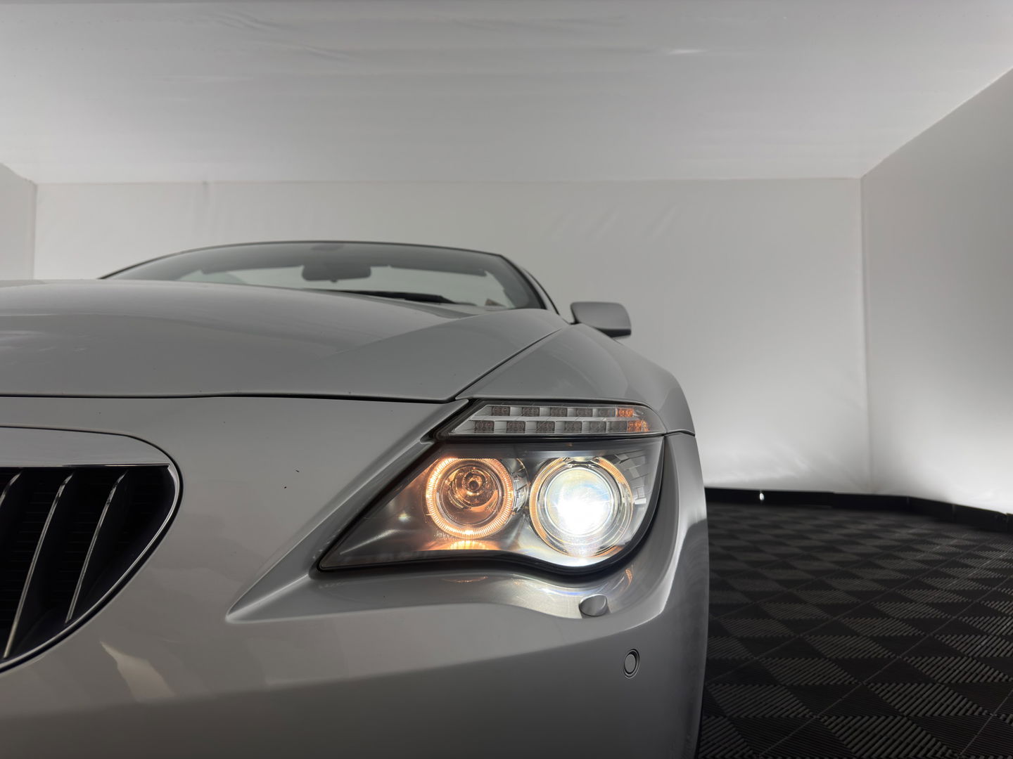 BMW 6 Serie Cabrio 650i Aut. *LUXURY-LEATHER | BI-XENON | MEMORY-PACK | SHIFT-PADDLES | HEATED-SPORTSEATS | KEYLESS | NAVI-FULLMAP | ECC | HEAD-UP | PDC | CRUISE | AIRSCARF | 19''ALU*