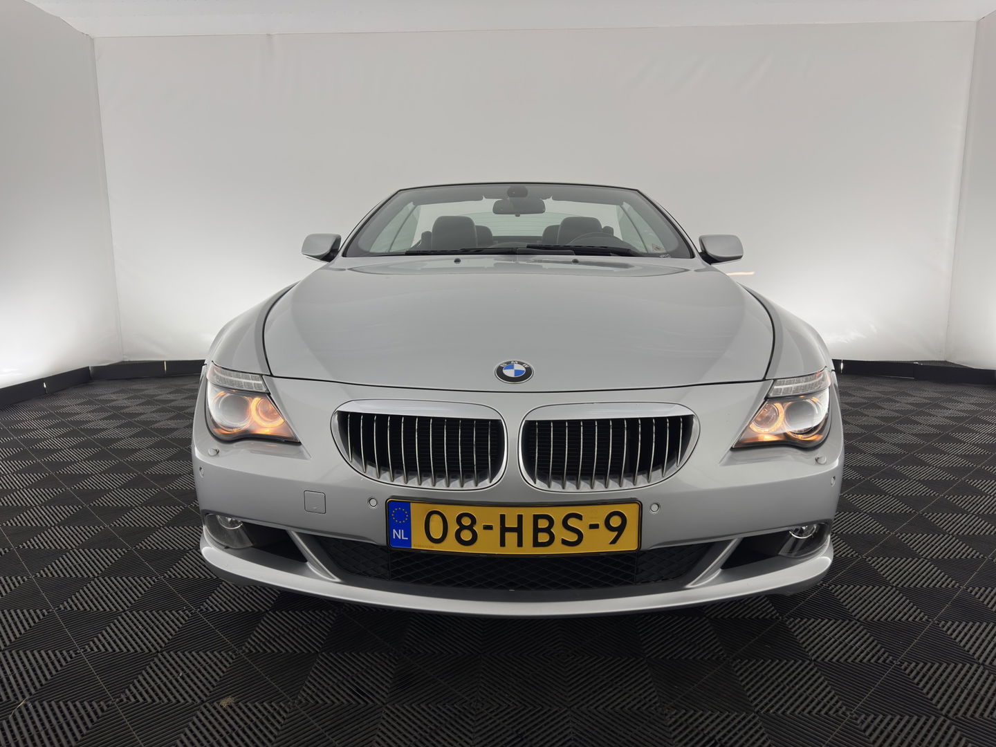 BMW 6 Serie Cabrio 650i Aut. *LUXURY-LEATHER | BI-XENON | MEMORY-PACK | SHIFT-PADDLES | HEATED-SPORTSEATS | KEYLESS | NAVI-FULLMAP | ECC | HEAD-UP | PDC | CRUISE | AIRSCARF | 19''ALU*