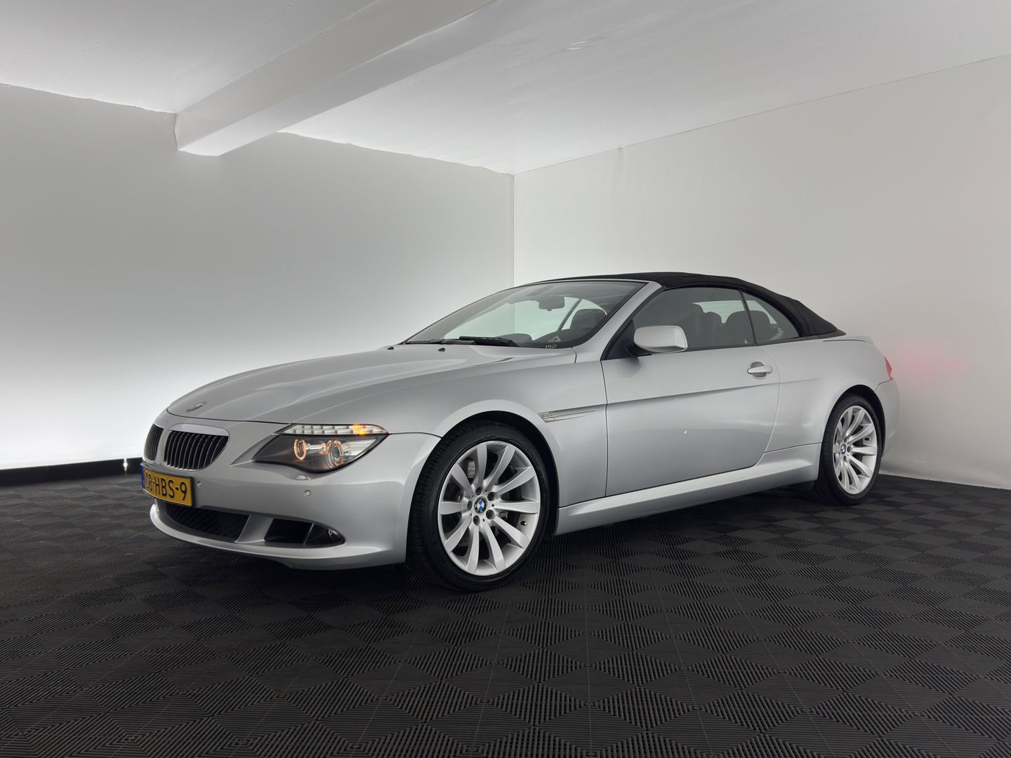 BMW 6 Serie Cabrio 650i Aut. *LUXURY-LEATHER | BI-XENON | MEMORY-PACK | SHIFT-PADDLES | HEATED-SPORTSEATS | KEYLESS | NAVI-FULLMAP | ECC | HEAD-UP | PDC | CRUISE | AIRSCARF | 19''ALU*