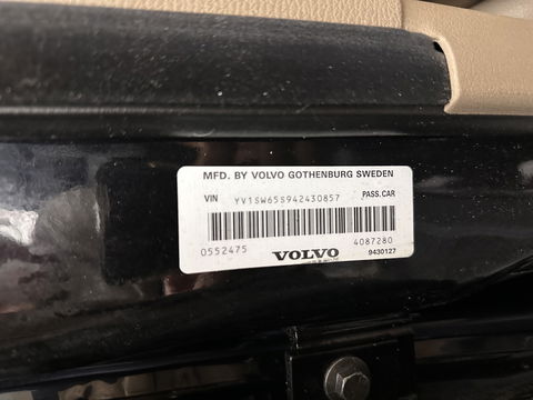 Volvo V70 2.4 Momentum Aut. *LUXURT-LEATHER | HEATED-COMFORTSEATS | ECC | CRUISE | 17''ALU | TOWBAR*