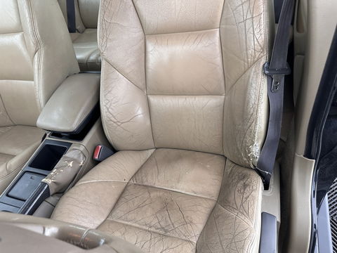 Volvo V70 2.4 Momentum Aut. *LUXURT-LEATHER | HEATED-COMFORTSEATS | ECC | CRUISE | 17''ALU | TOWBAR*