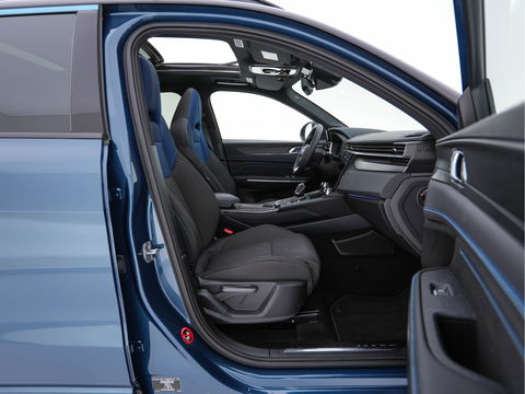 Lynk & Co 01 1.5 (INCL-BTW) Aut. *PANO | FULL-LED | ADAPTIVE-CRUISE | MICROFIBRE | BLIND-SPOT | MEMORY-PACK | DIGI-COCKPIT | HEATED-SPORTSEATS | TOPVIEW | KEYLESS | DAB+ | NAVI-FULLMAP |  ECC | AMBIENT-LIGHT