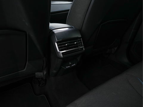 Lynk & Co 01 1.5 (INCL-BTW) Aut. *PANO | FULL-LED | ADAPTIVE-CRUISE | MICROFIBRE | BLIND-SPOT | MEMORY-PACK | DIGI-COCKPIT | HEATED-SPORTSEATS | TOPVIEW | KEYLESS | DAB+ | NAVI-FULLMAP |  ECC | AMBIENT-LIGHT