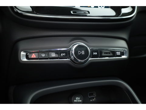 Volvo XC40 1.5 T5 Recharge Inscription | Pano-dak | Leer | 21 inch | Stoel + stuurverw. | camera |