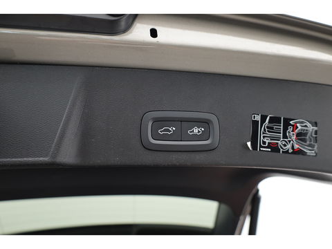 Volvo XC40 1.5 T5 Recharge Inscription | Pano-dak | Leer | 21 inch | Stoel + stuurverw. | camera |