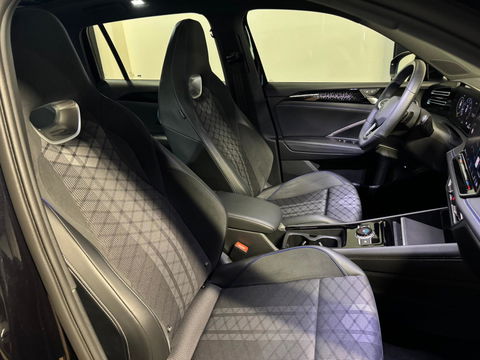 Volkswagen Tiguan 1.5 eTSI R-Line Edition PANO KEYLESS
